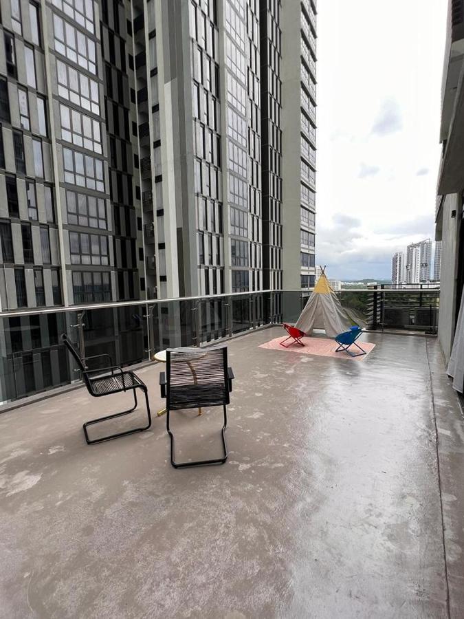 D Bunga مسلم Homestay Pool View Legoland Nusajaya Nusajaya  Exteriör bild