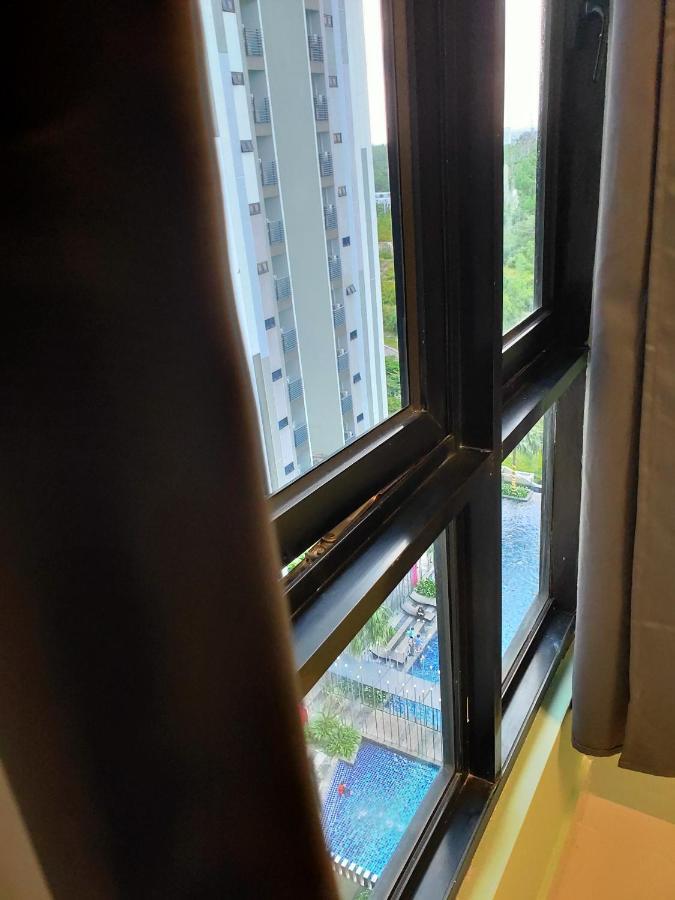 D Bunga مسلم Homestay Pool View Legoland Nusajaya Nusajaya  Exteriör bild