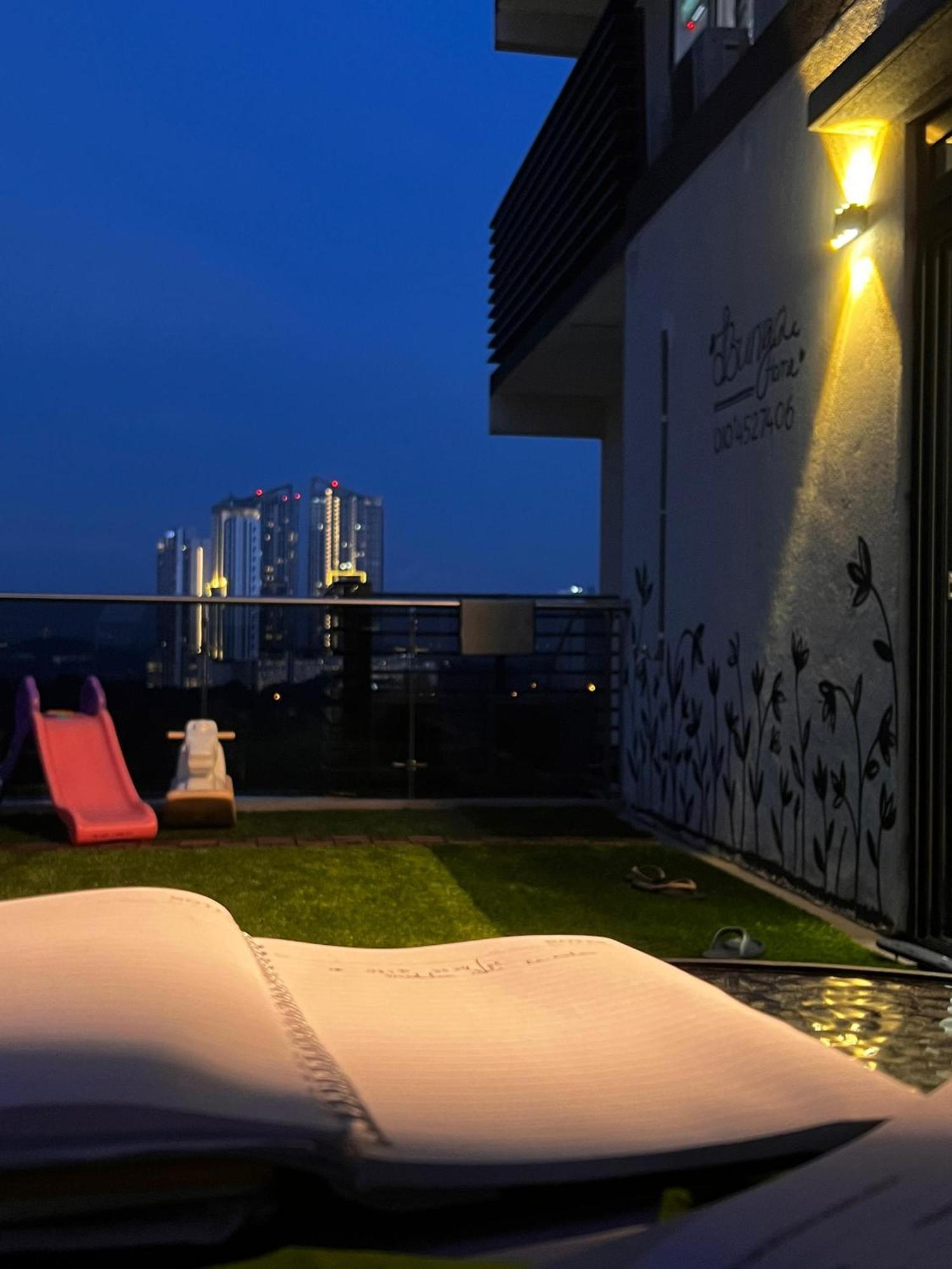 D Bunga مسلم Homestay Pool View Legoland Nusajaya Nusajaya  Exteriör bild