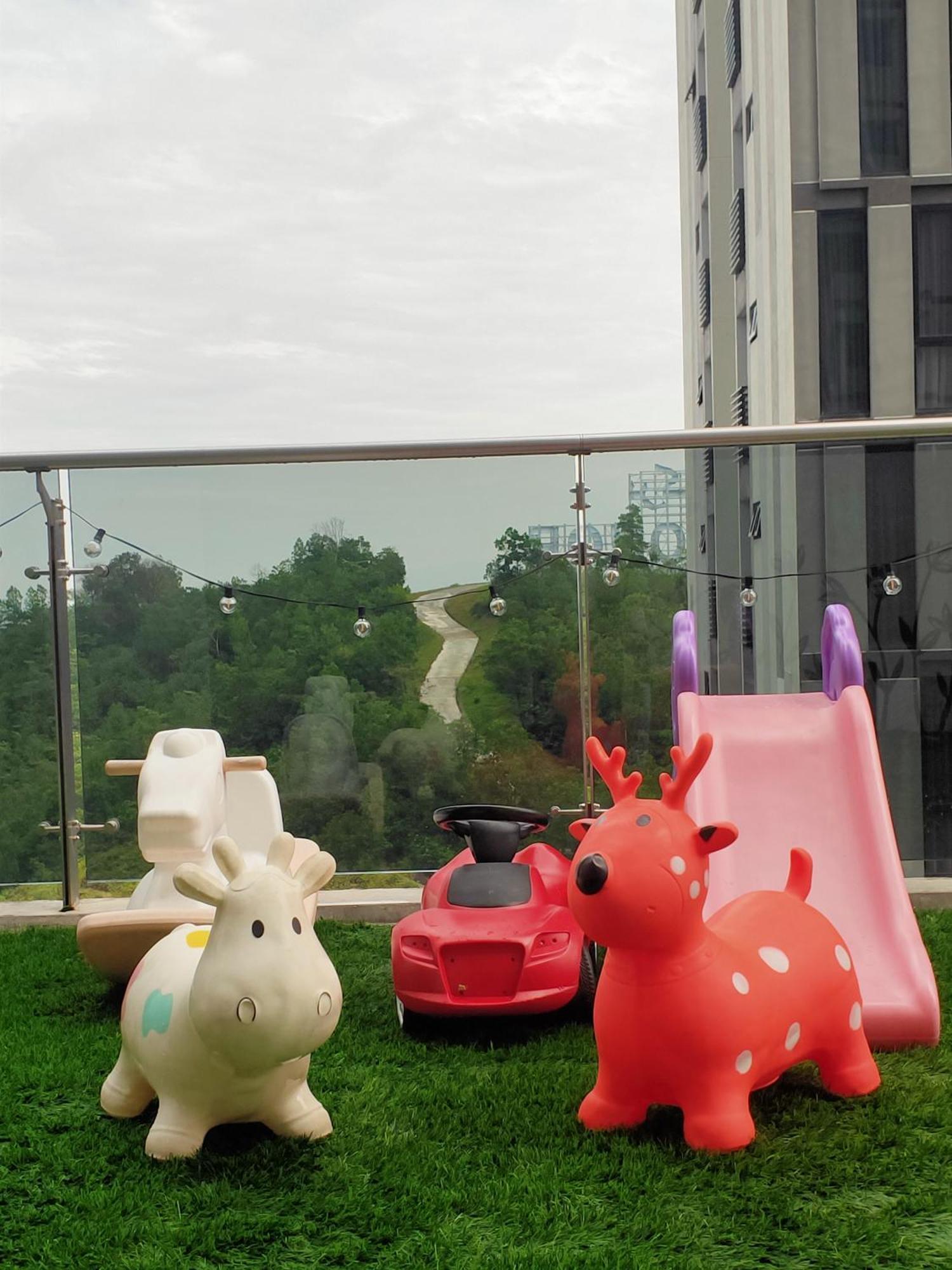 D Bunga مسلم Homestay Pool View Legoland Nusajaya Nusajaya  Exteriör bild
